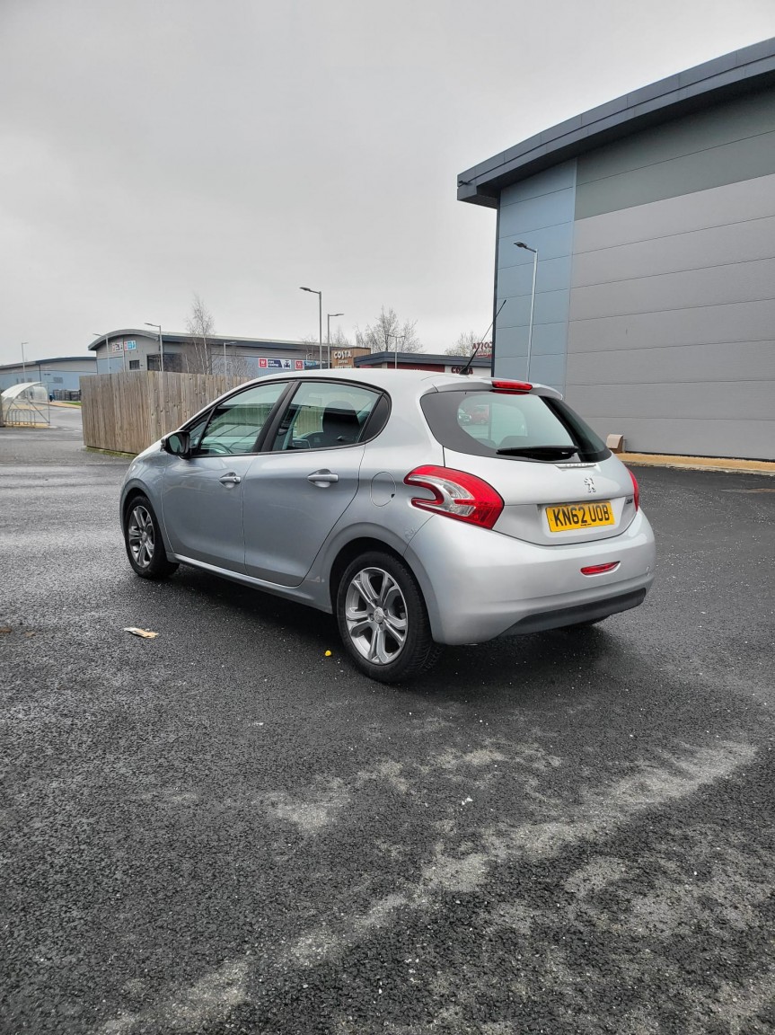 Used Peugeot 208 2012 for sale - 77802664: Photo 5
