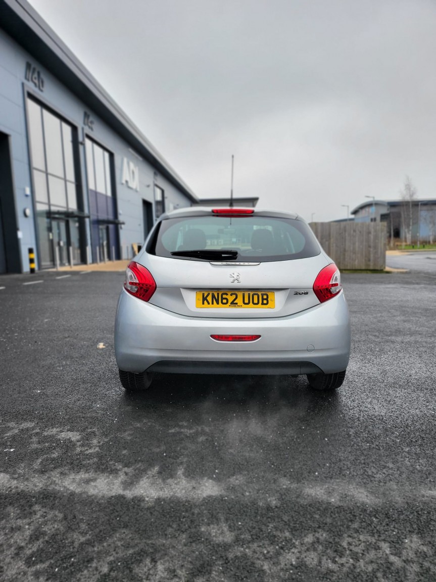 Used Peugeot 208 2012 for sale - 77802664: Photo 6