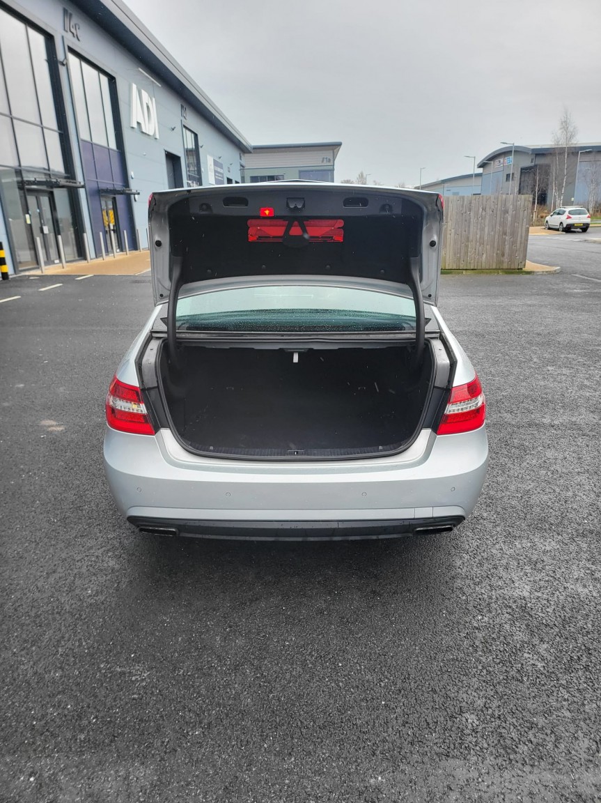 Used Mercedes-Benz E Class 2013 for sale - 77897778: Photo 22