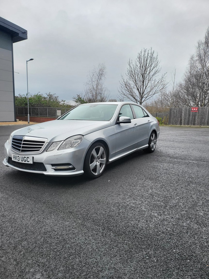 Used Mercedes-Benz E Class 2013 for sale - 77897778: Photo 3