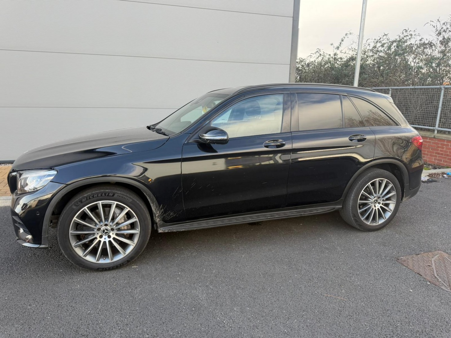 Used Mercedes-Benz GLC 2016 for sale - 77681757: Photo 3