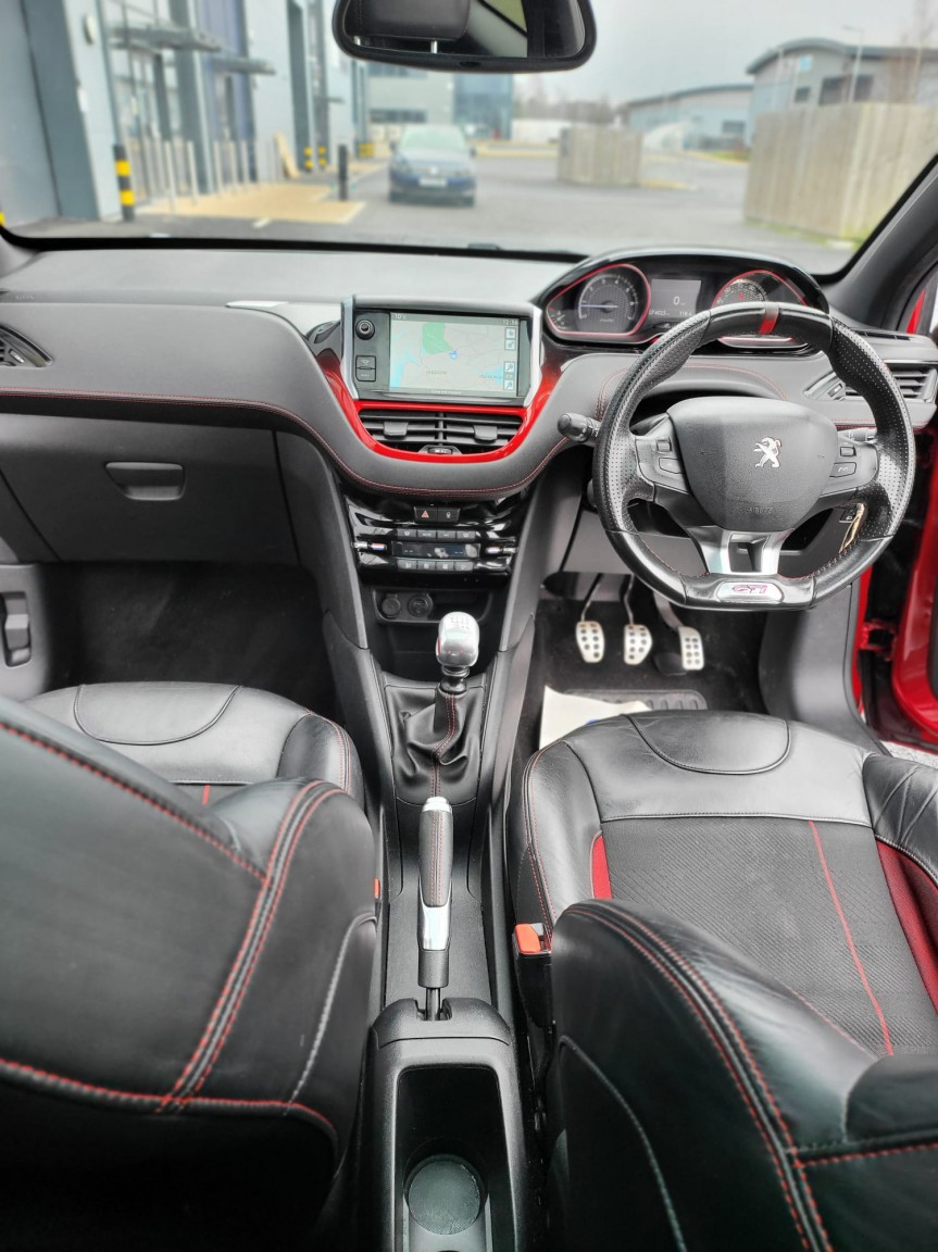 Used Peugeot 208 2014 for sale - 77802662: Photo 12