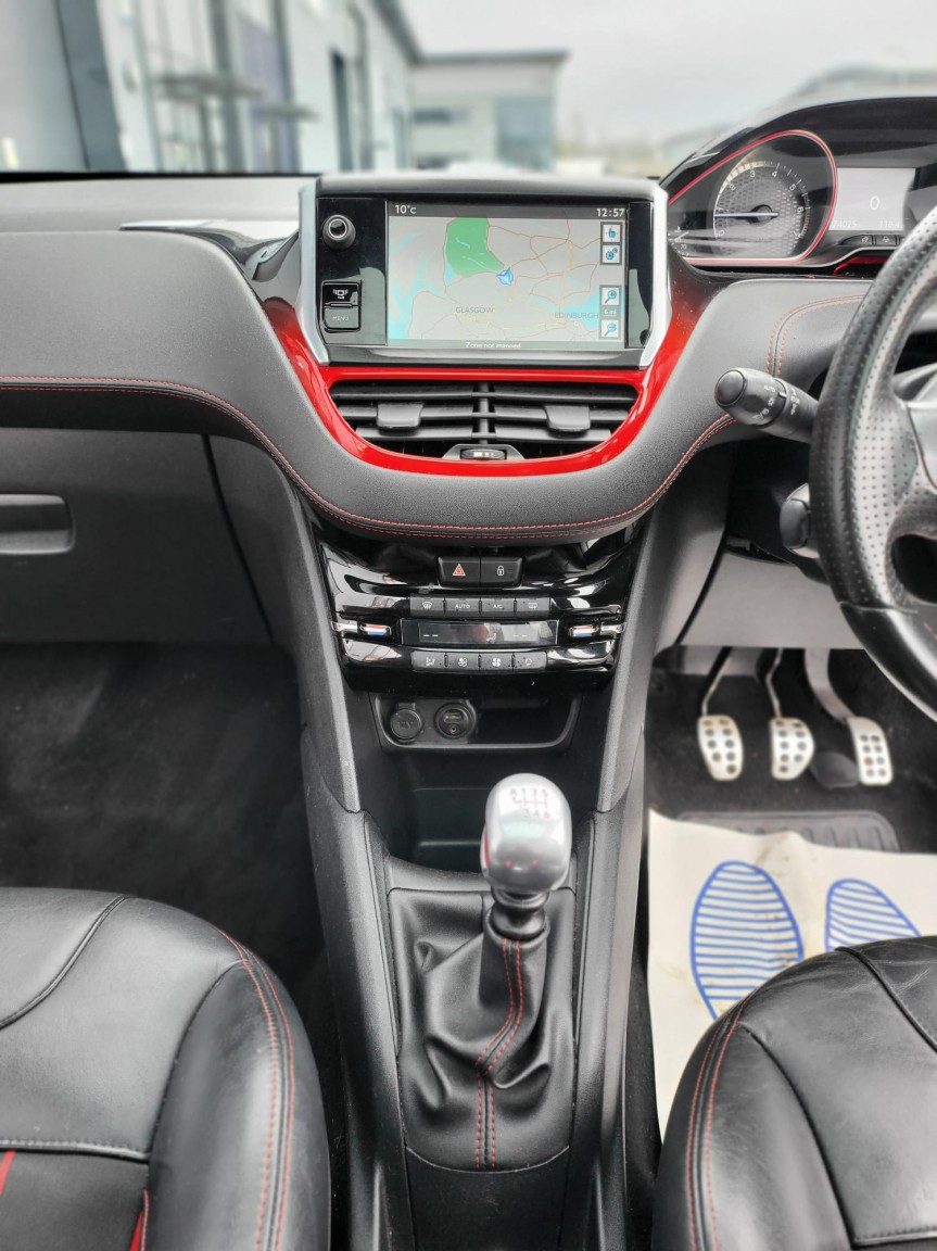 Used Peugeot 208 2014 for sale - 77802662: Photo 16