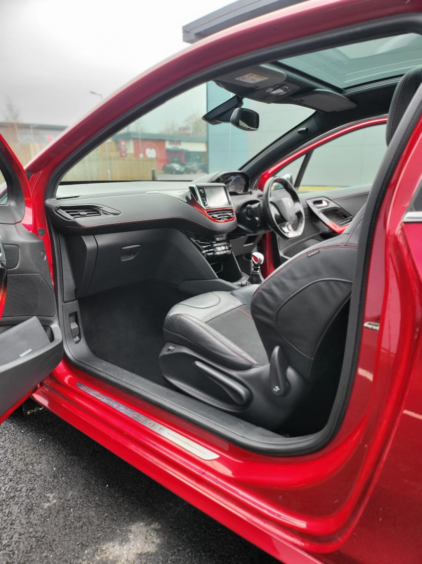 Used Peugeot 208 2014 for sale - 77802662: Photo 17