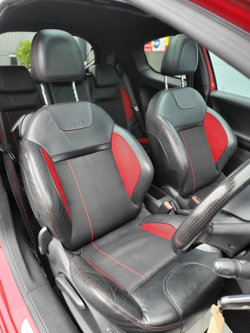 Used Peugeot 208 2014 for sale - 77802662: Photo 18