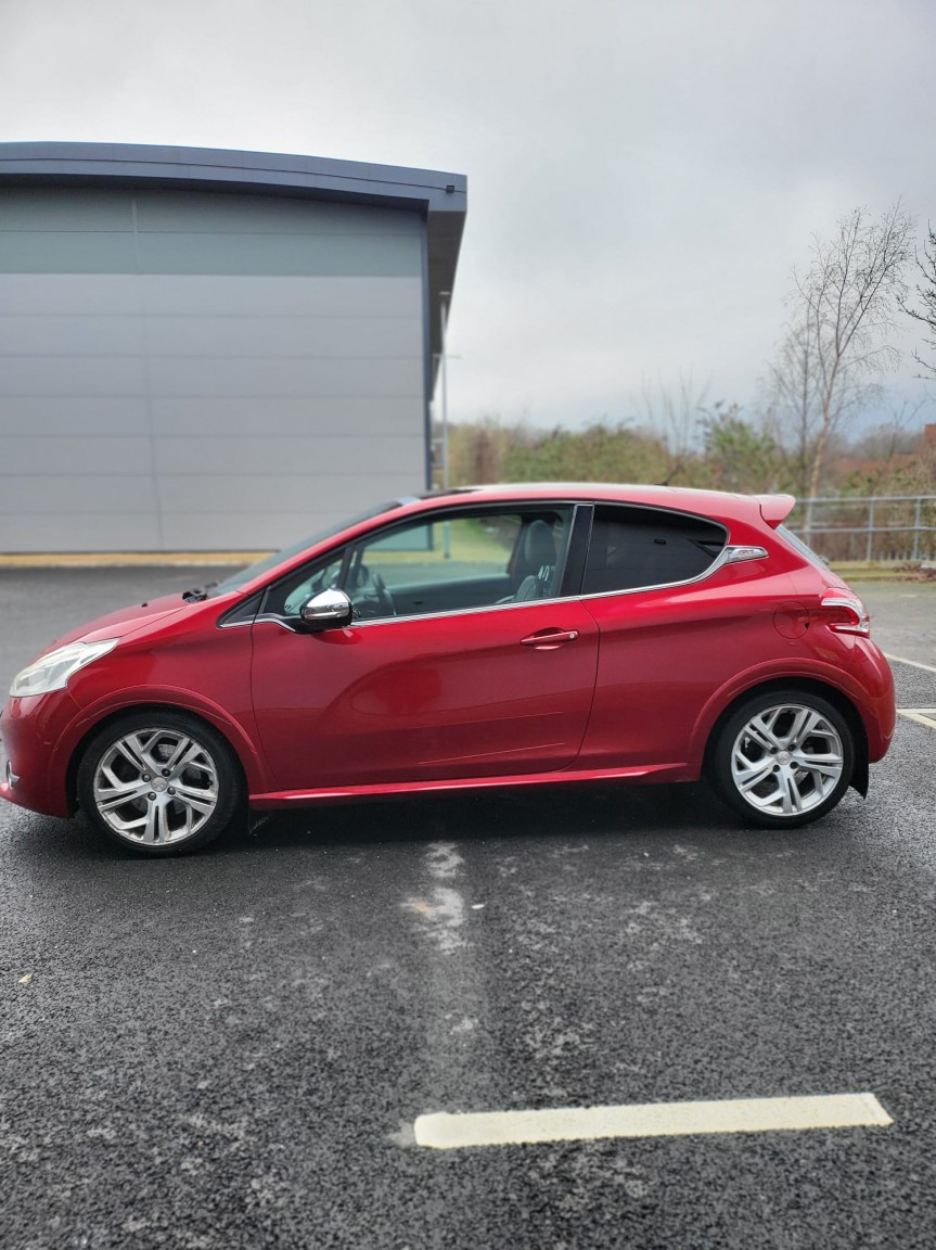 Used Peugeot 208 2014 for sale - 77802662: Photo 4