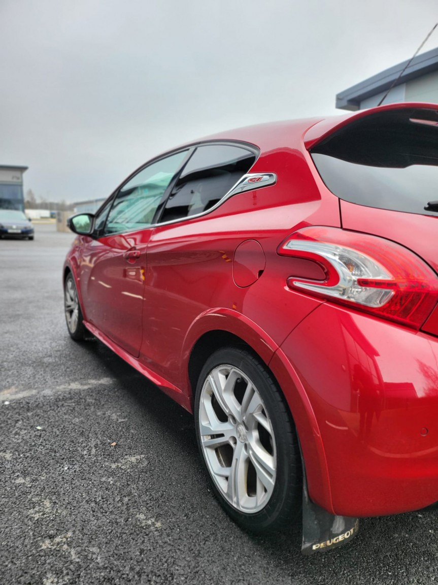 Used Peugeot 208 2014 for sale - 77802662: Photo 6