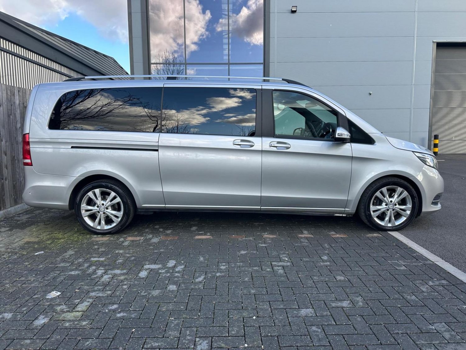 Used Mercedes-Benz V-Class 2016 for sale - 77626970: Photo 13