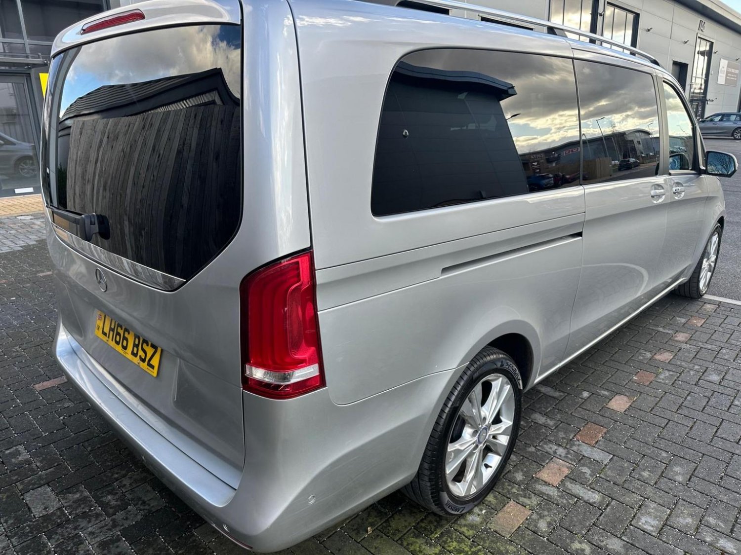 Used Mercedes-Benz V-Class 2016 for sale - 77626970: Photo 14