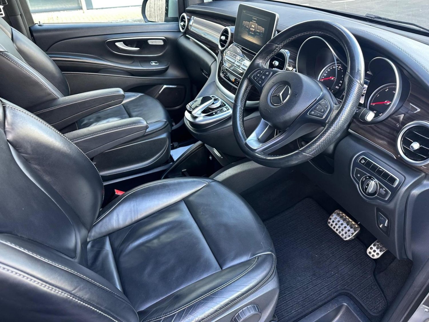 Used Mercedes-Benz V-Class 2016 for sale - 77626970: Photo 21