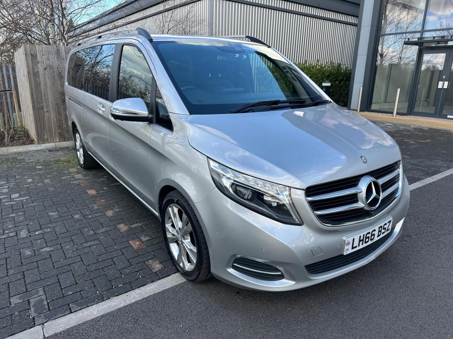 Used Mercedes-Benz V-Class 2016 for sale - 77626970: Photo 5