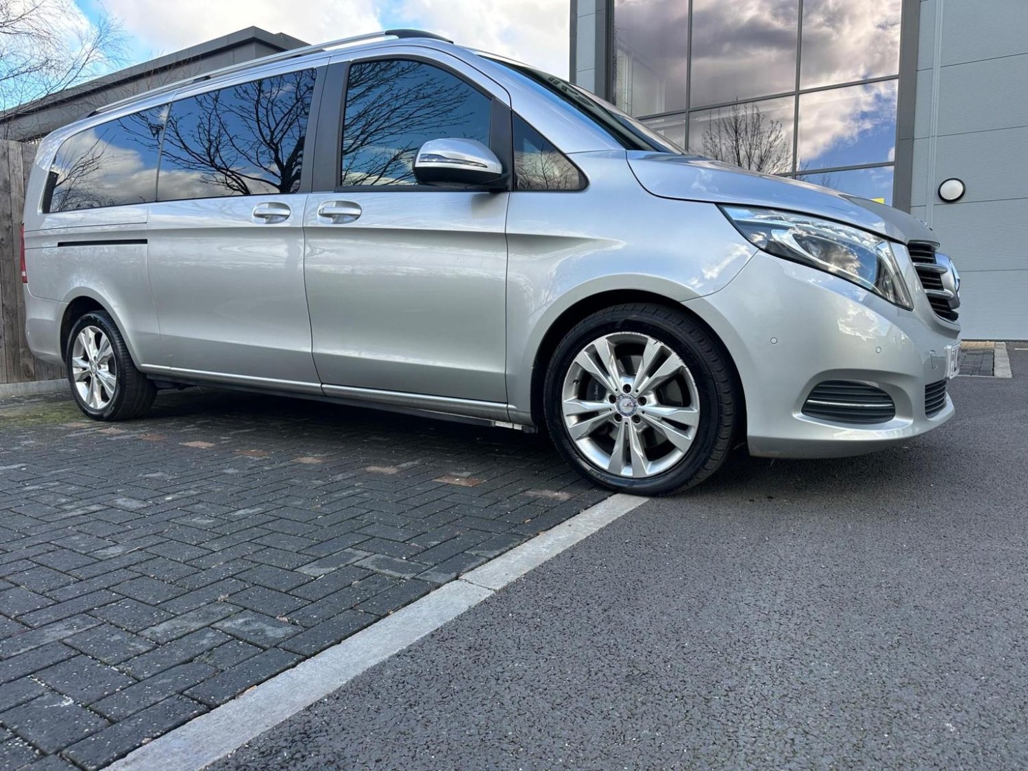 Used Mercedes-Benz V-Class 2016 for sale - 77626970: Photo 6