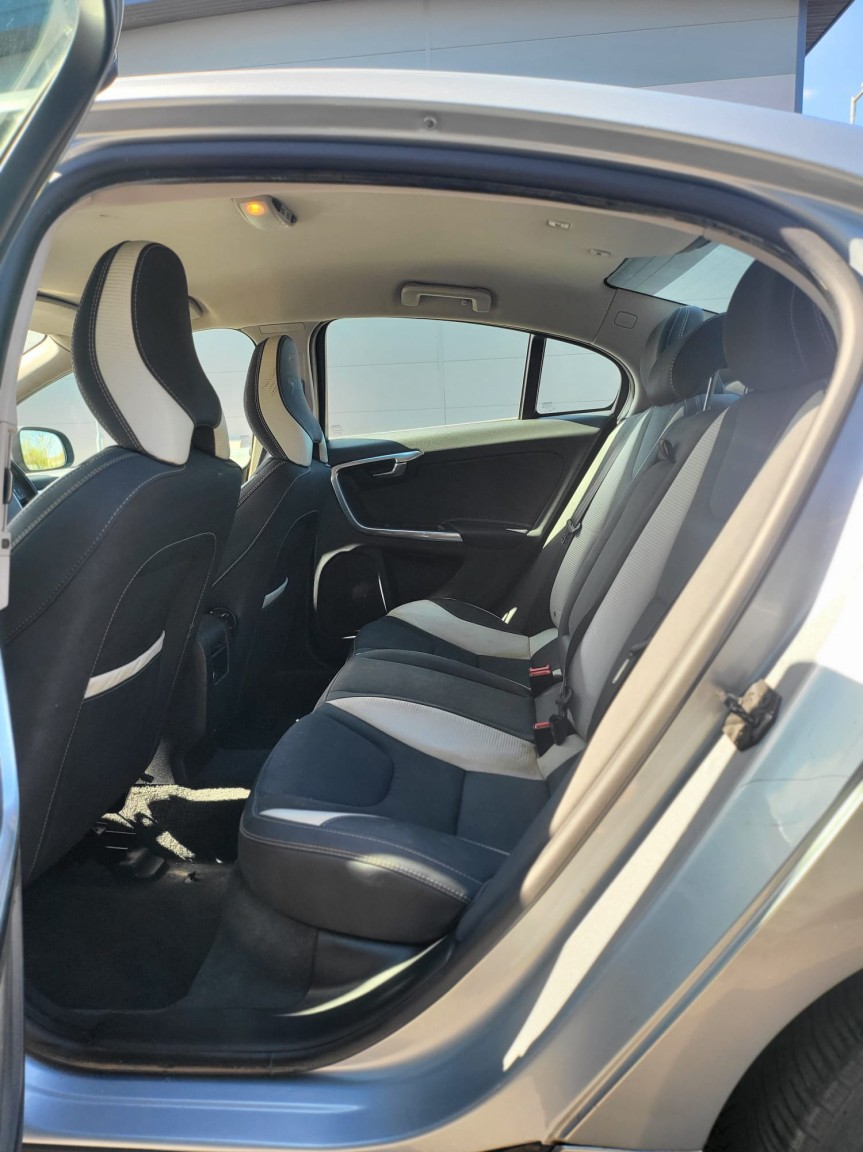 Used Volvo S60 2012 for sale - 78145807: Photo 9