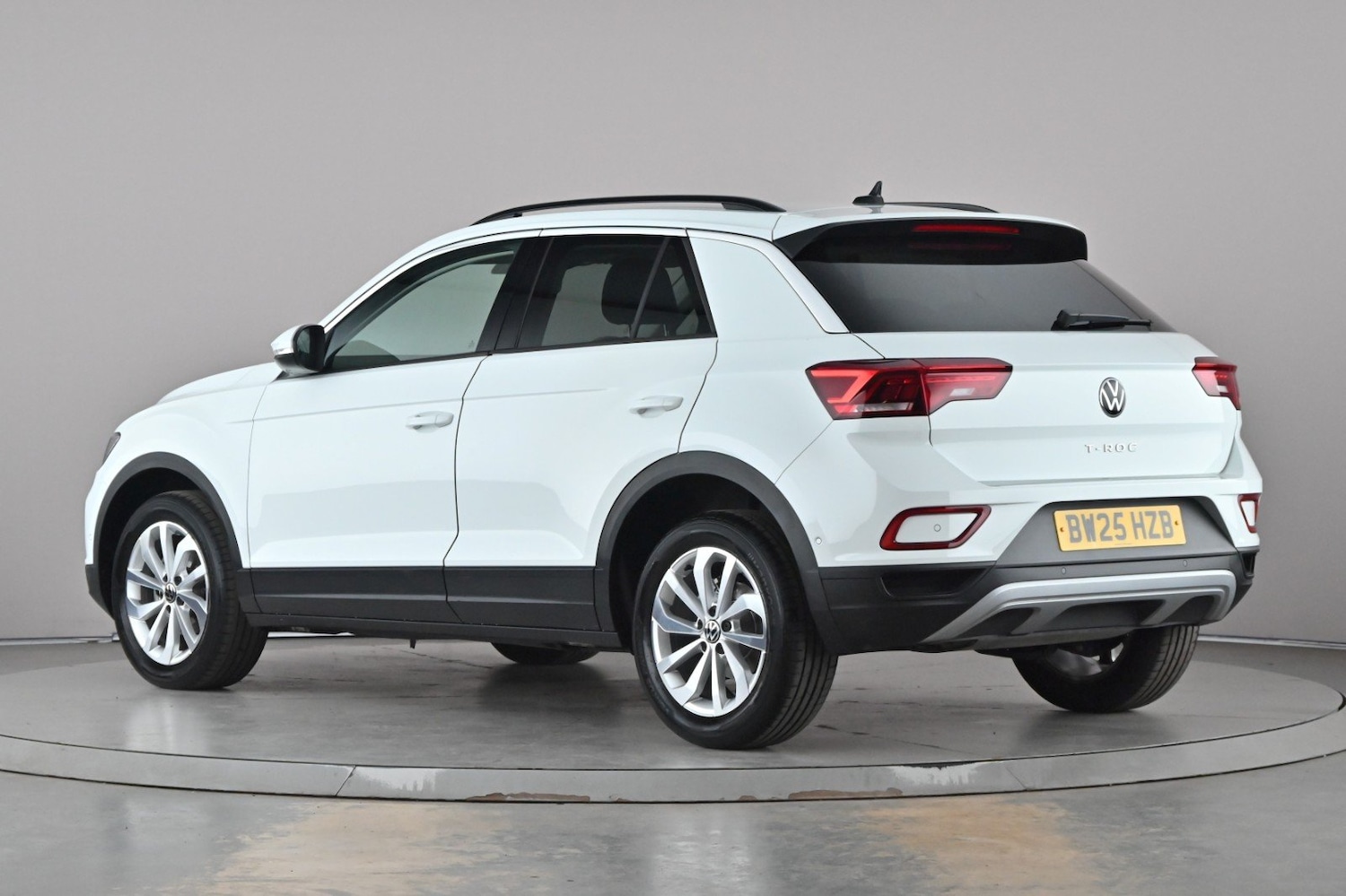 Used Volkswagen T-Roc 2025 for sale - 78182540: Photo 2