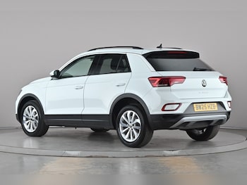 Used Volkswagen T-Roc 2025 for sale - 78182540: Photo