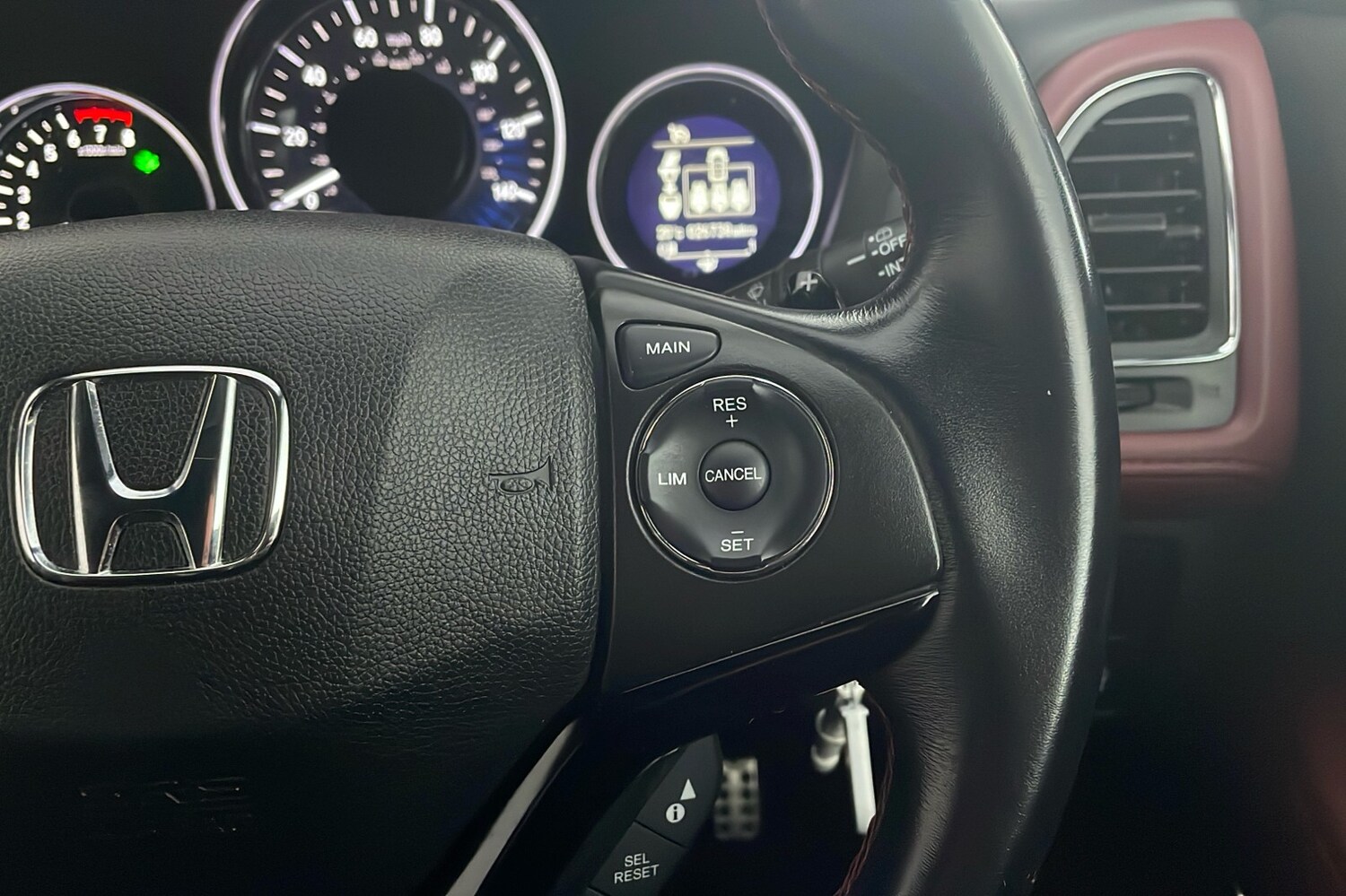 Used Honda HR-V for sale - 77729350: Photo 18