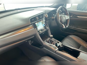 Used Honda Civic 2018 for sale - 78745838: Photo