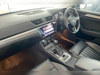 Used Skoda Superb 2020 for sale - 78473038: Photo
