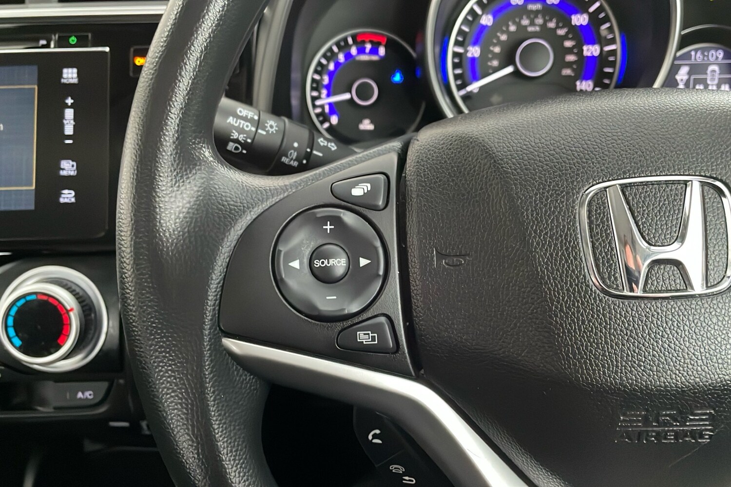 Used Honda Jazz for sale - 77729300: Photo 17