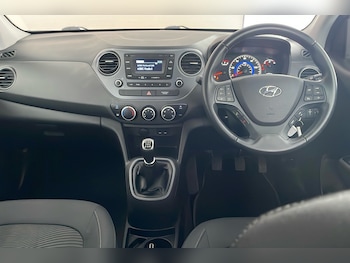 Used Hyundai i10 2018 for sale - 78576552: Photo