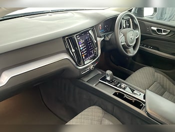Used Volvo V60 2023 for sale - 78782007: Photo