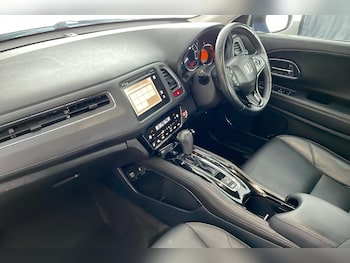 Used Honda HR-V 2018 for sale - 79050400: Photo