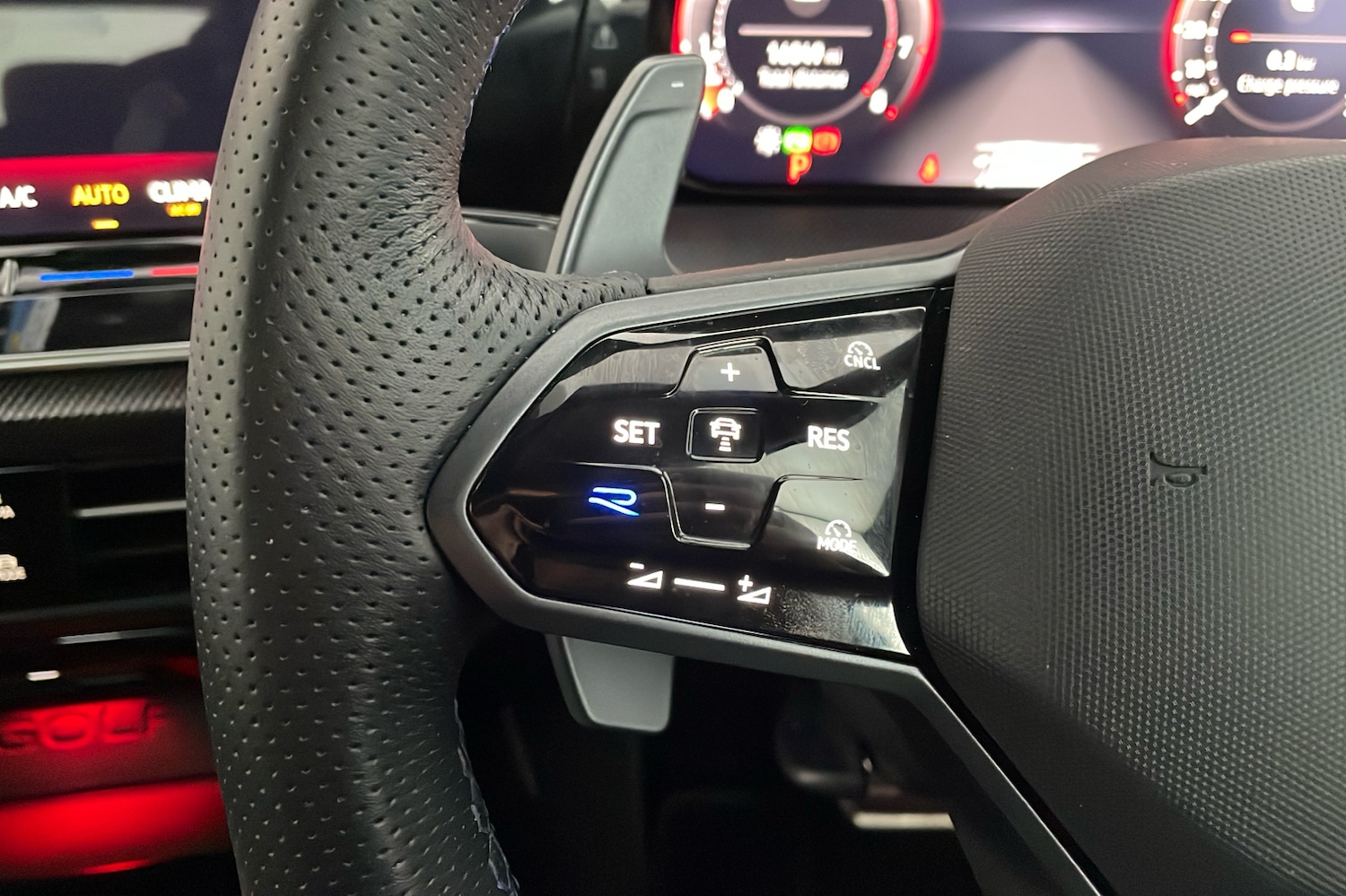 Used Volkswagen Golf 2024 for sale - 78012554: Photo 8