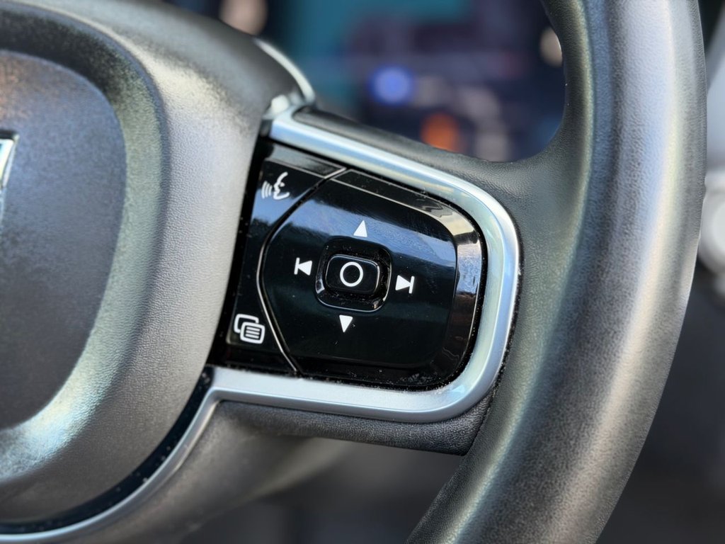 Used Volvo XC60 2023 for sale - 78069140: Photo 31