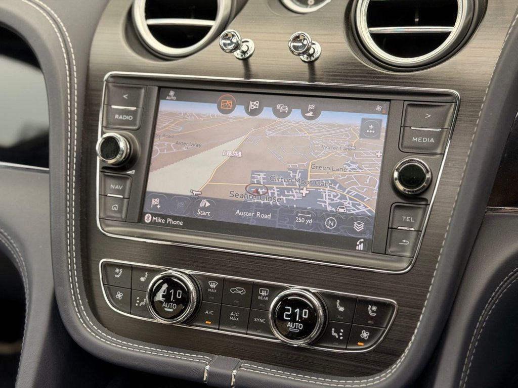 Used Bentley Bentayga 2018 for sale - 77976610: Photo 11