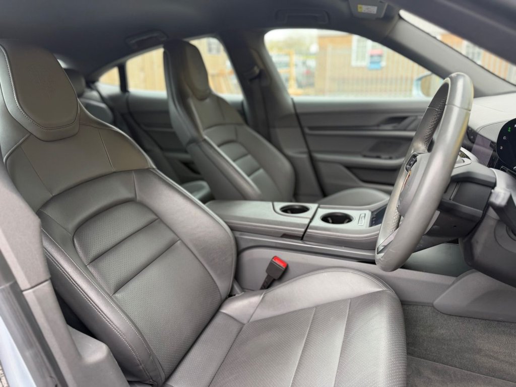 Used Porsche Taycan 2021 for sale - 77991536: Photo 11