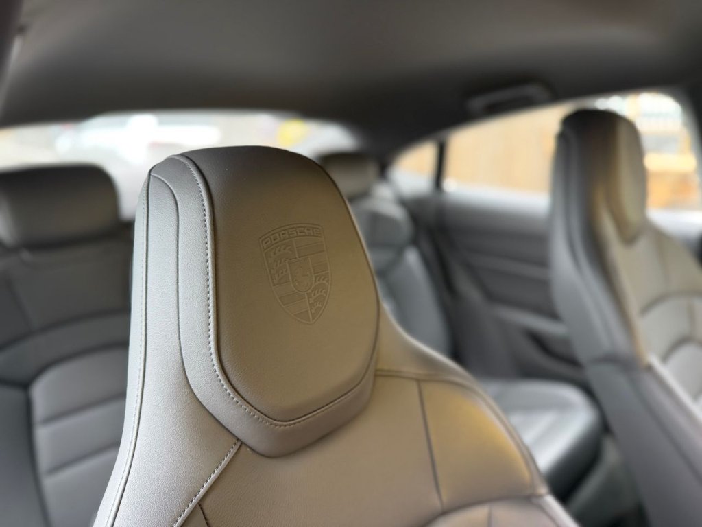 Used Porsche Taycan 2021 for sale - 77991536: Photo 13