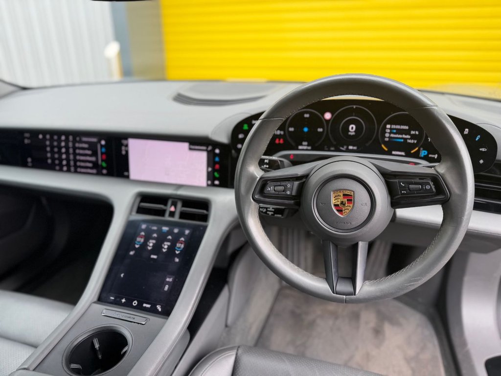 Used Porsche Taycan 2021 for sale - 77991536: Photo 2