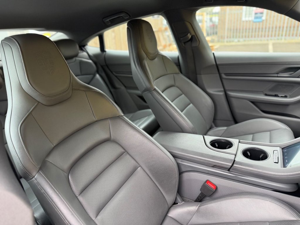 Used Porsche Taycan 2021 for sale - 77991536: Photo 26