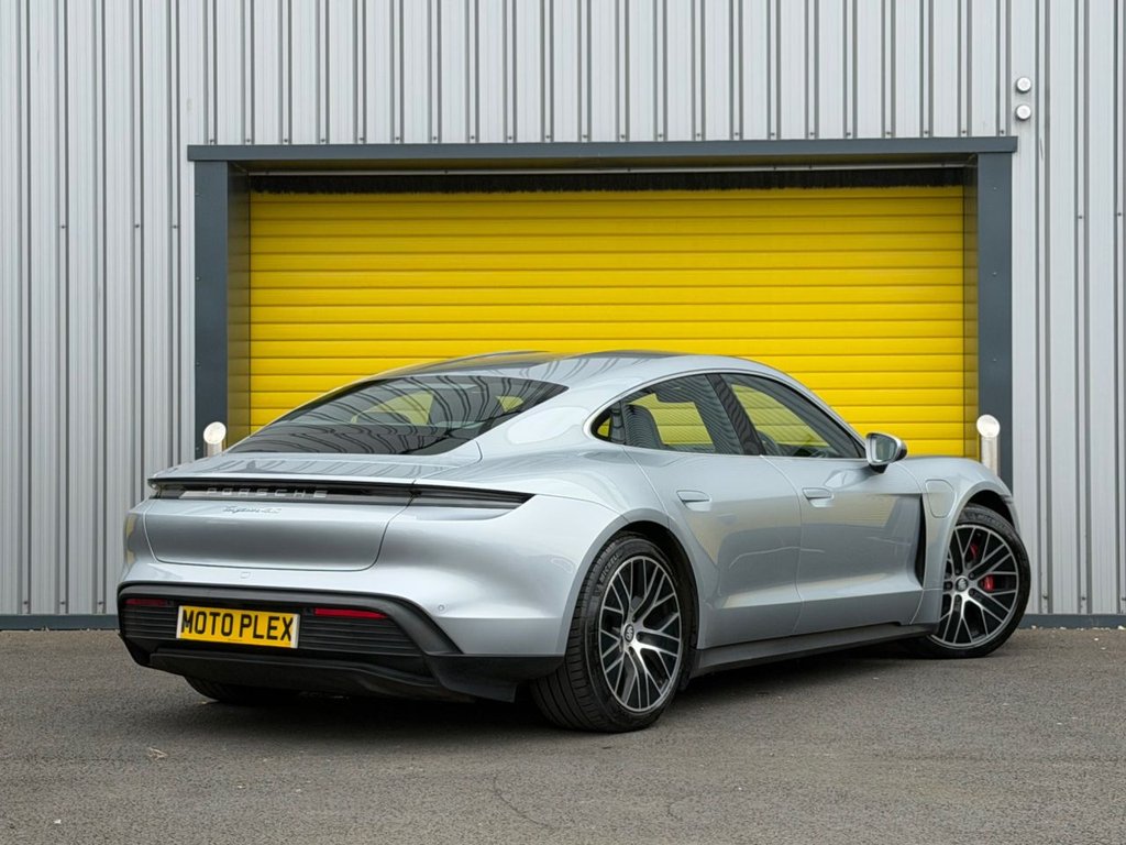 Used Porsche Taycan 2021 for sale - 77991536: Photo 7