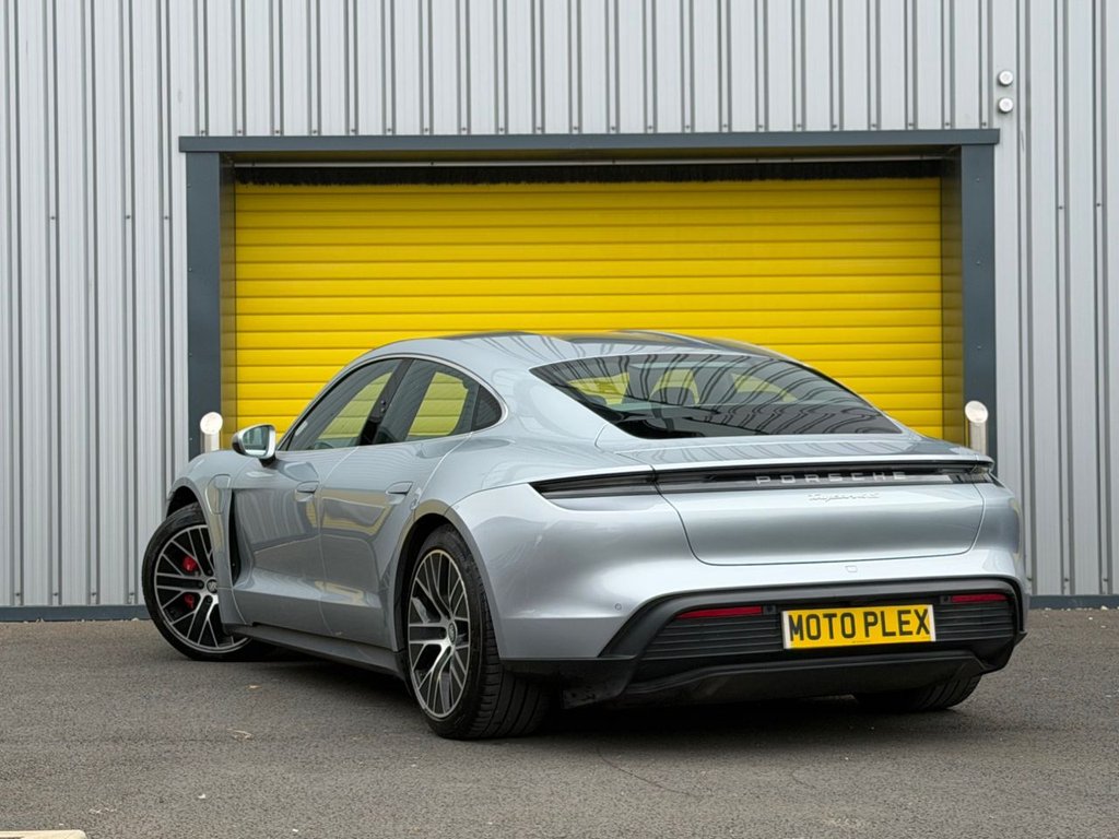 Used Porsche Taycan 2021 for sale - 77991536: Photo 9