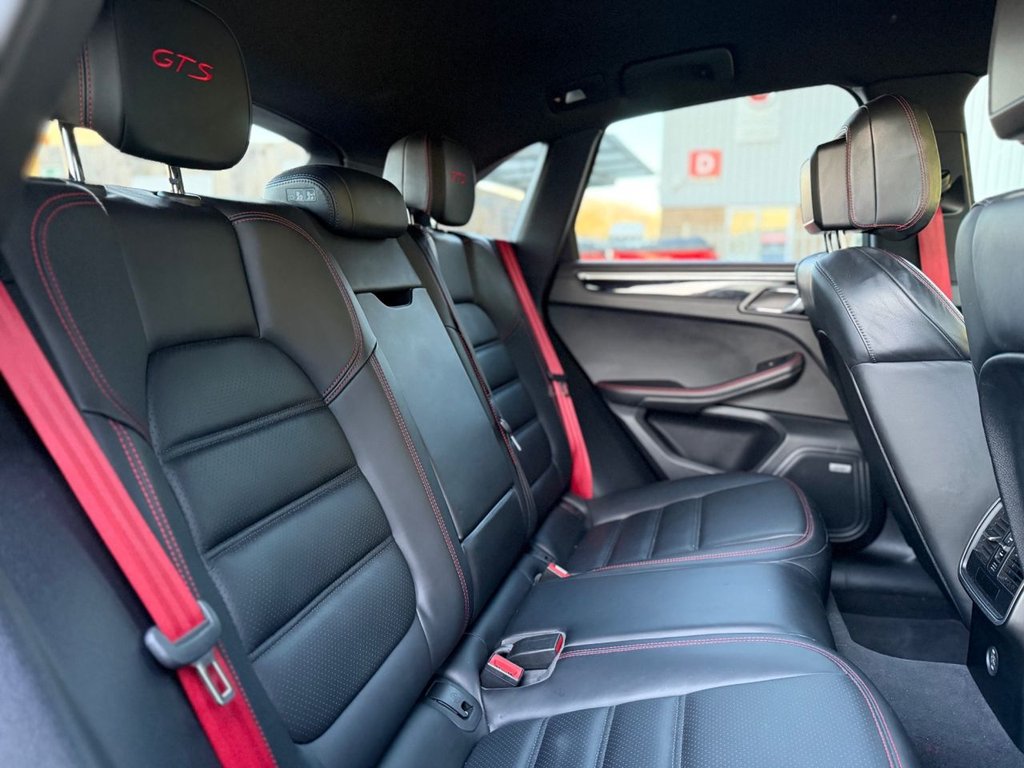 Used Porsche Macan 2018 for sale - 77089427: Photo 20