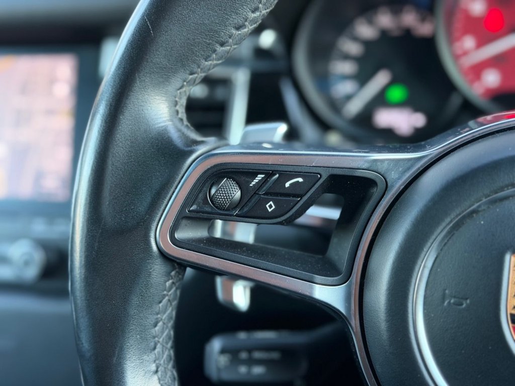 Used Porsche Macan 2018 for sale - 77089427: Photo 21