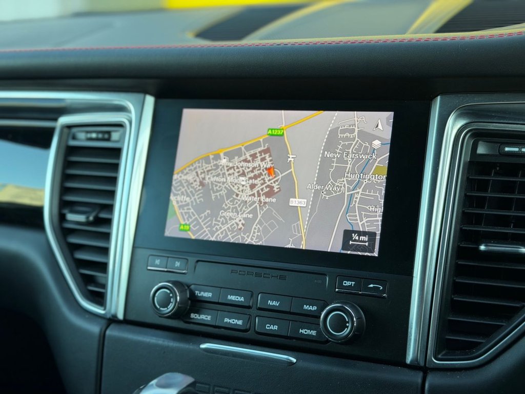 Used Porsche Macan 2018 for sale - 77089427: Photo 28