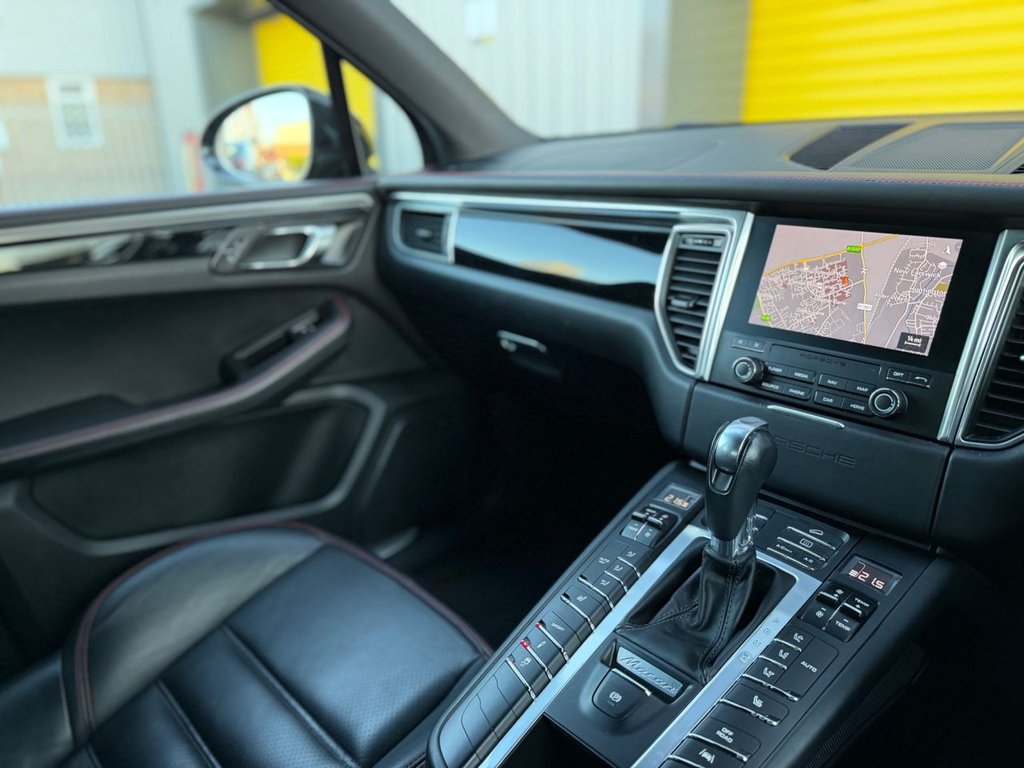 Used Porsche Macan 2018 for sale - 77089427: Photo 31