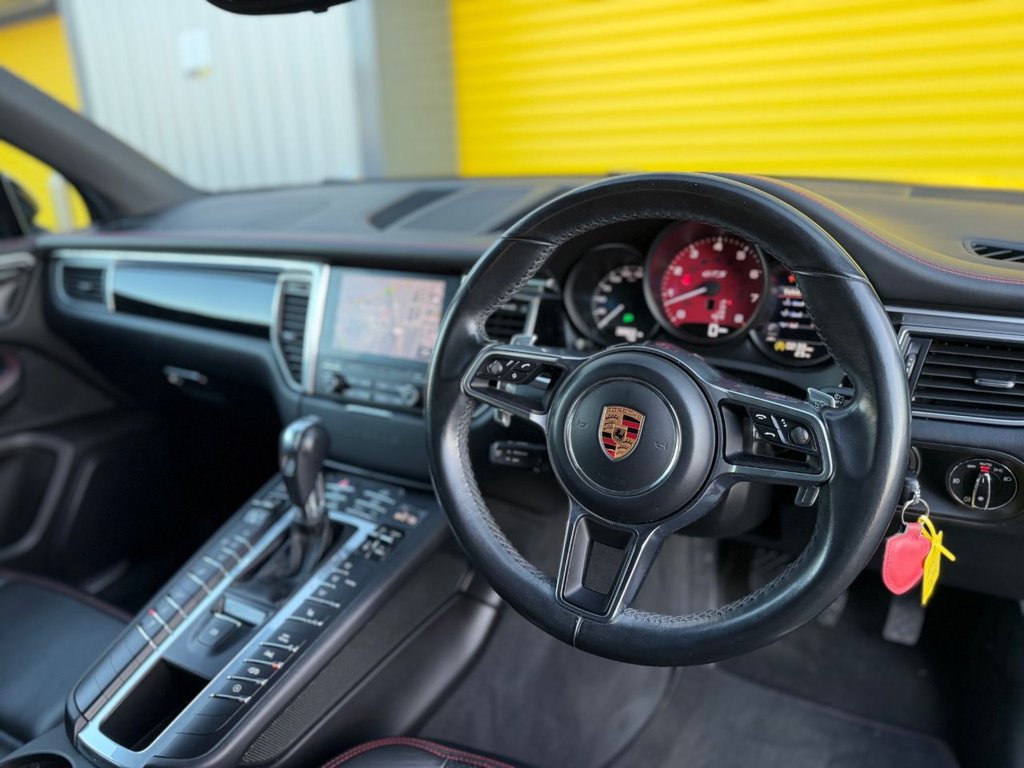 Used Porsche Macan 2018 for sale - 77089427: Photo 9