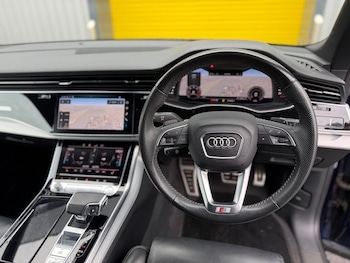 Used Audi Q8 2020 for sale - 76582844: Photo