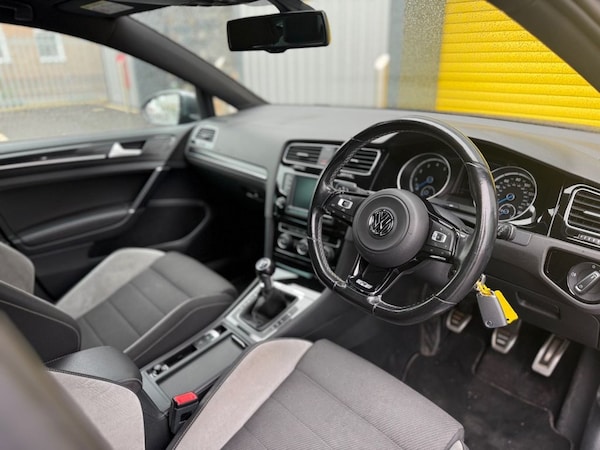 Used Volkswagen Golf 2015 for sale - 76163432: Photo 25