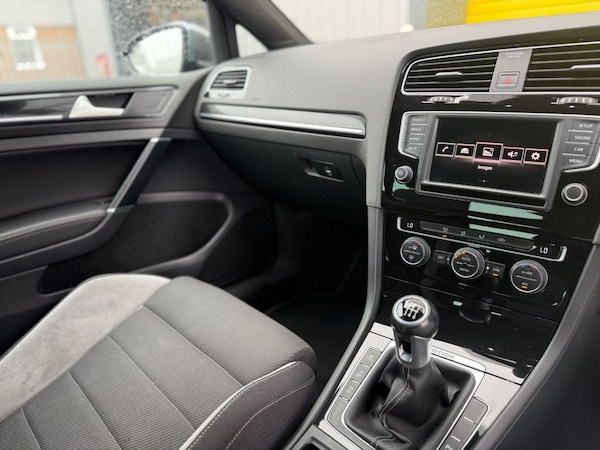 Used Volkswagen Golf 2015 for sale - 76163432: Photo 28