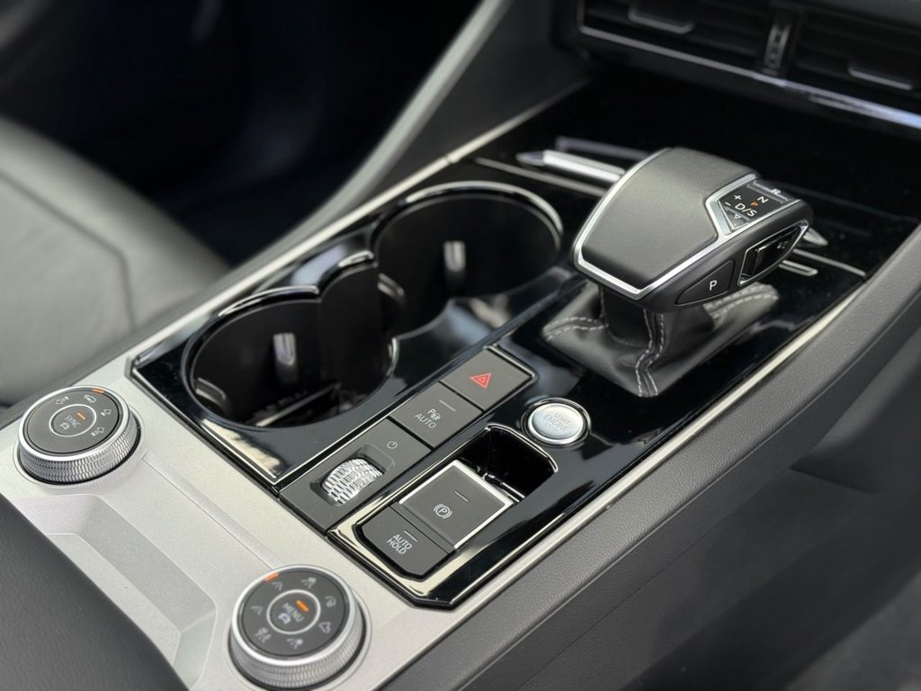 Used Volkswagen Touareg 2022 for sale - 76210676: Photo 25