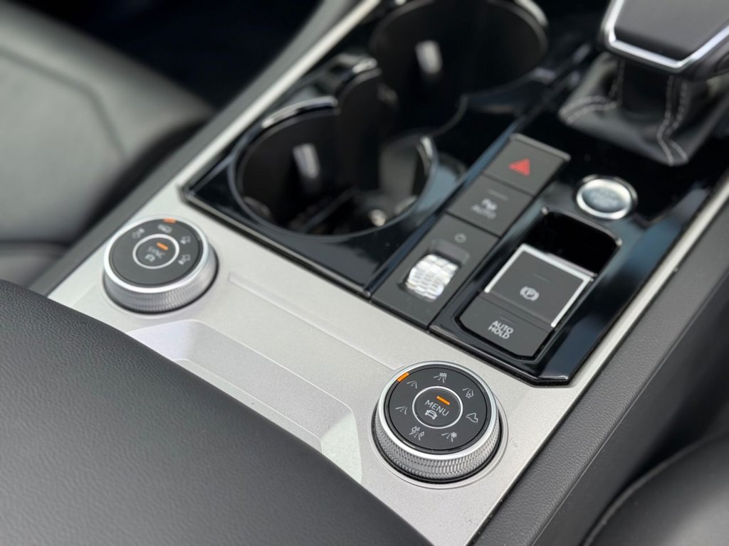 Used Volkswagen Touareg 2022 for sale - 76210676: Photo 26