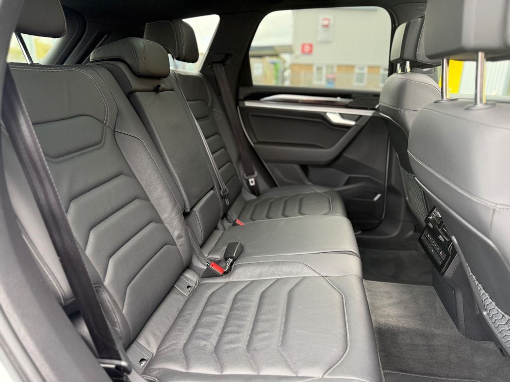 Used Volkswagen Touareg 2022 for sale - 76210676: Photo 31