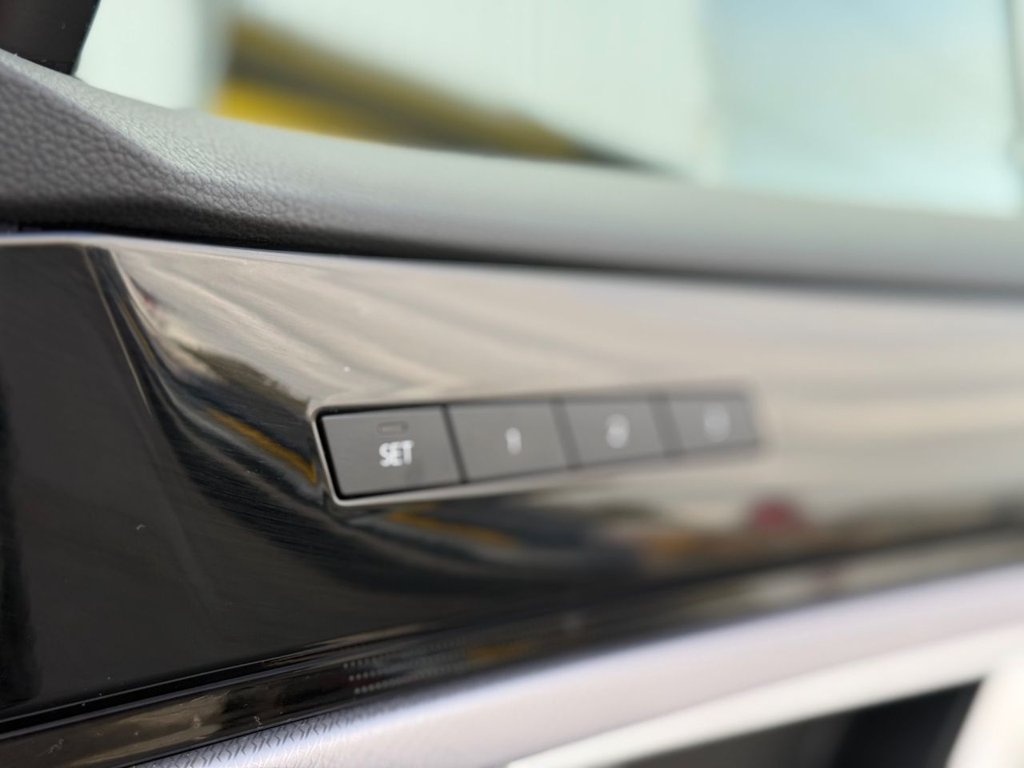 Used Volkswagen Touareg 2022 for sale - 76210676: Photo 32