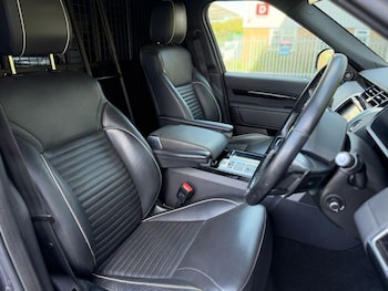 Used Land Rover Discovery 2018 for sale - 79470425: Photo