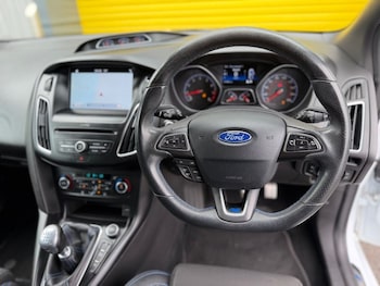 Used Ford Focus 2017 for sale - 78975019: Photo