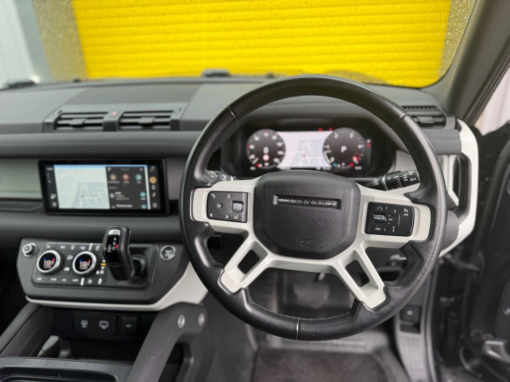 Used Land Rover Defender 2022 for sale - 76021816: Photo 2